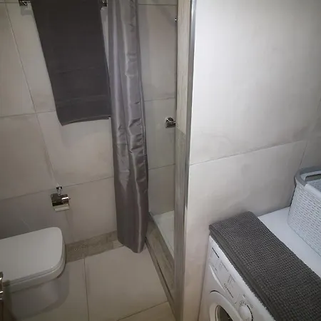 Luxury New 3 Floor Center Beach Loft