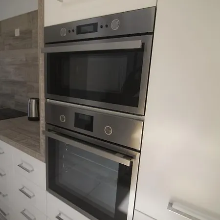 Luxury New 3 Floor Center Beach Loft