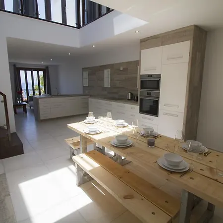 Apartamento Luxury New 3 Floor Center Beach Loft *