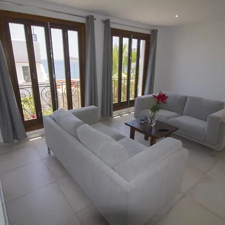 Апартаменты Luxury New 3 Floor Center Beach Loft Эль-Медано